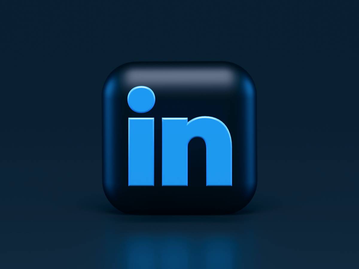 How To Use LinkedIn Marketing For Shopify
