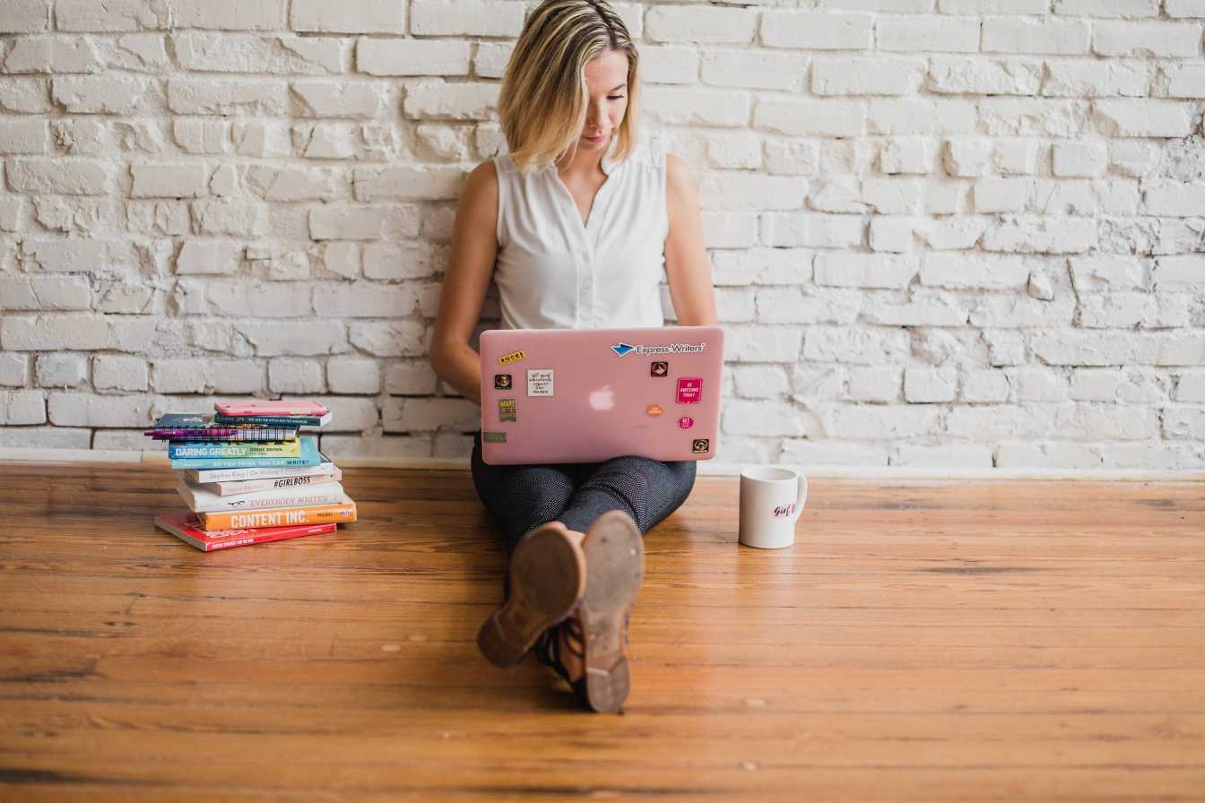 Content marketing specialist working on outreach strategy